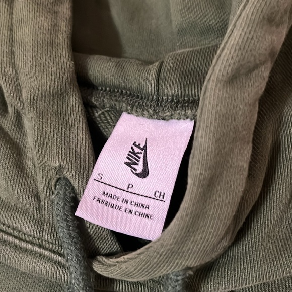 Nike Pullover Hoodie - Picture 6 of 8